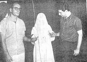 Waldo Vieira e o repórter José Franco com  Irmã  Josefa.  (Foto  de Nedyr Mendes da Rocha)
